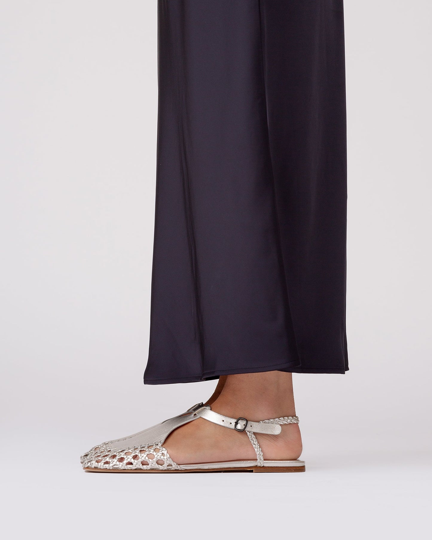 REIXA - Woven T-bar Sandal - Hereu US