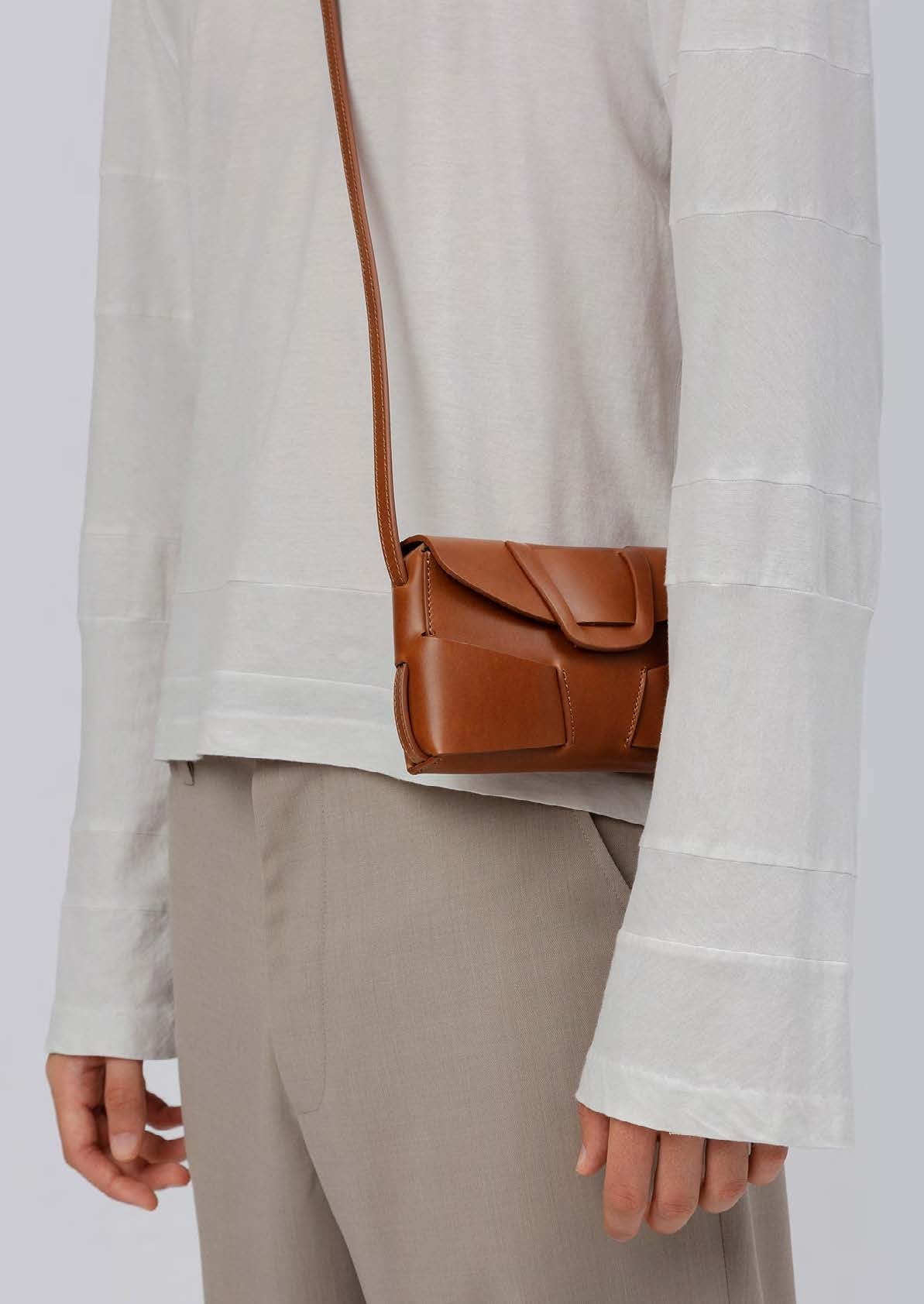 MABRA MINI - Woven Detail Crossbody Bag - Hereu online