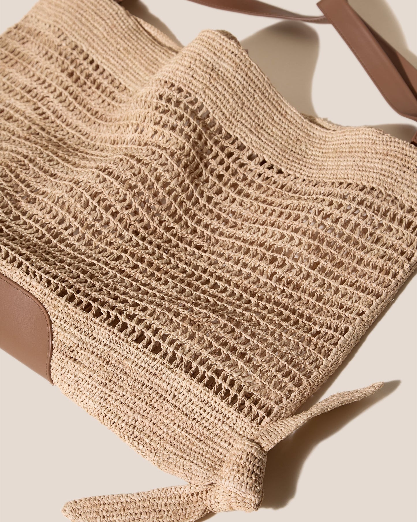 CADOR RAFFIA MESH - Slouchy Shoulder Bag - Hereu near me