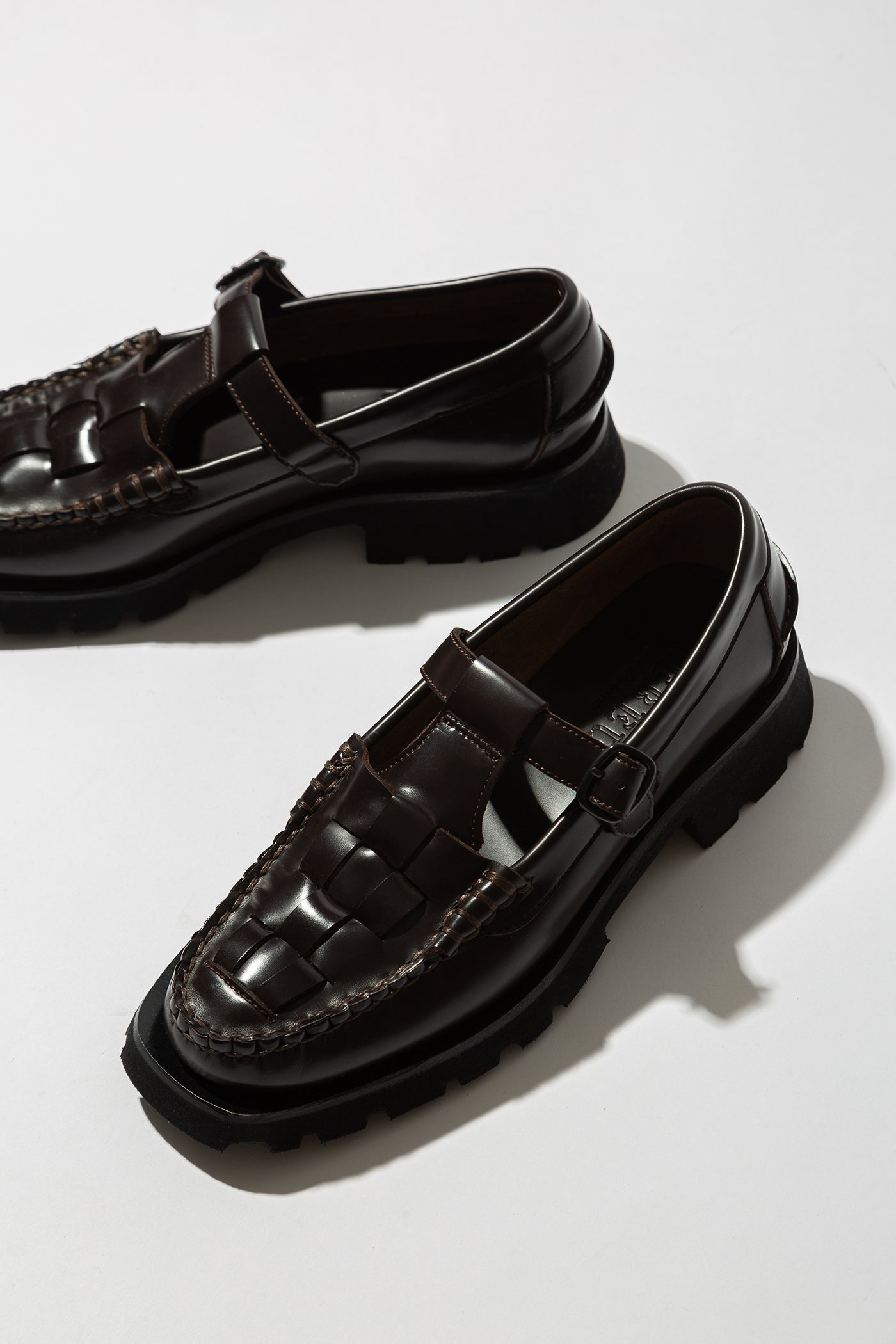 SOLLER SPORT - Tread Sole T-Bar Loafer - Hereu online