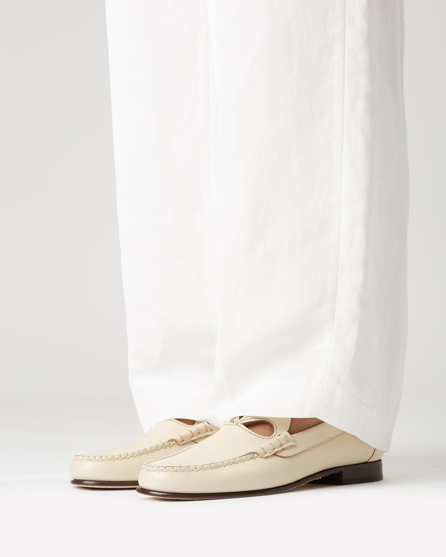 ANANCLA - Cut-Out Slip-On Loafer - Hereu discount
