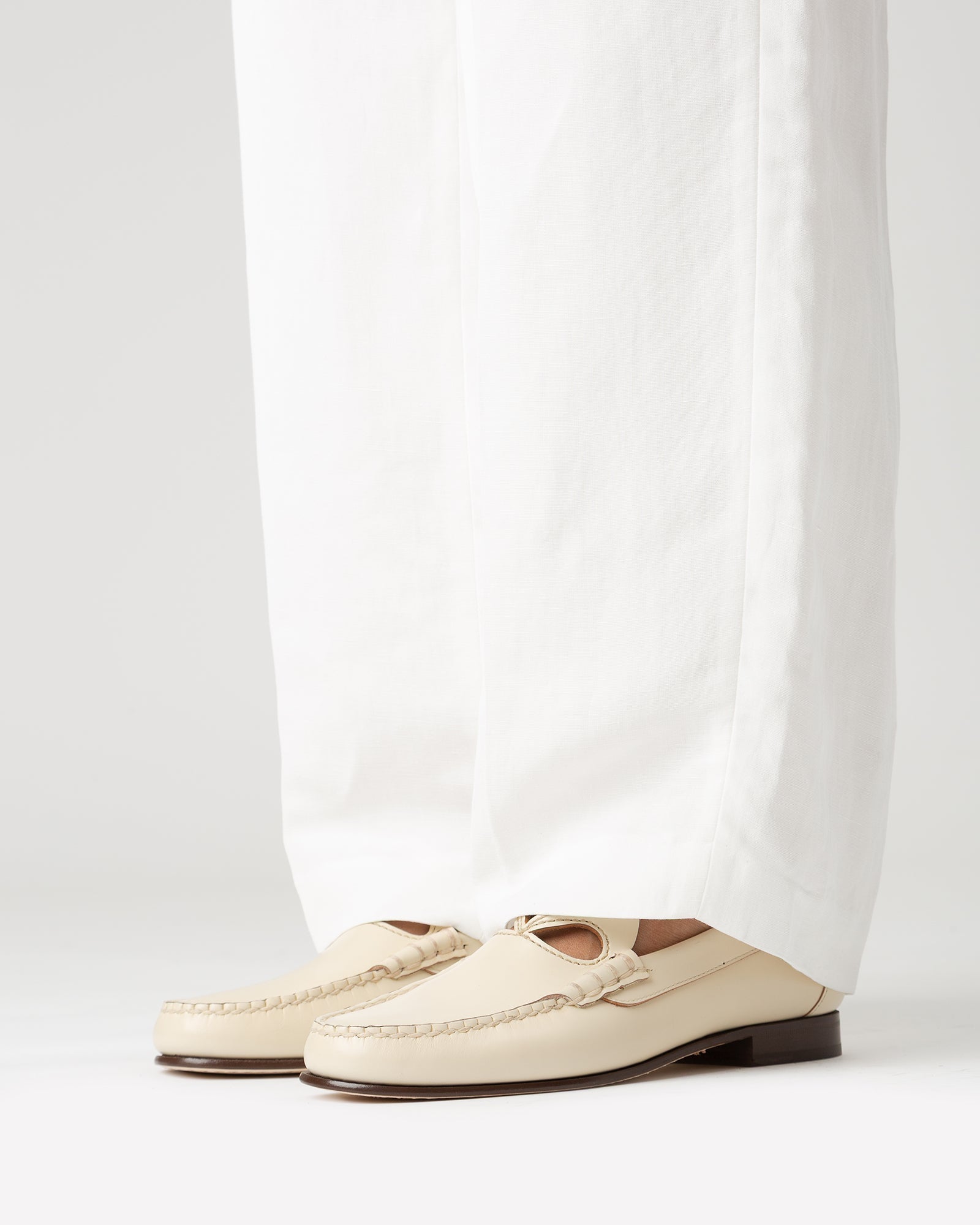 ANANCLA - Cut-Out Slip-On Loafer - Hereu discount
