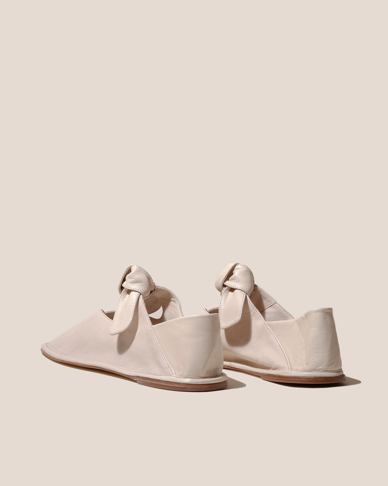 LLASADA SUPPLE SHINY - Front-Knot Pump - Hereu on sale