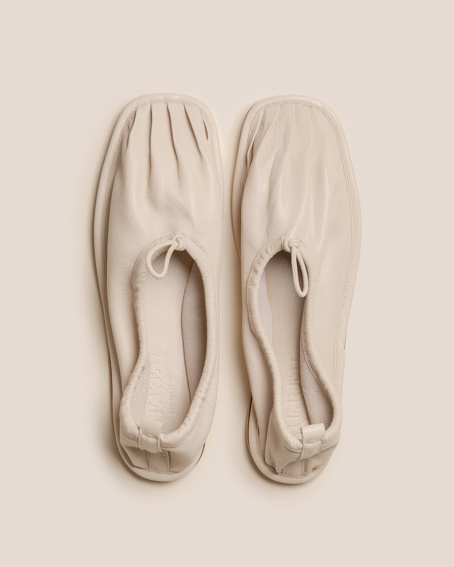 PUNTERA SUPPLE SHINY - Pleated-Toe Pump - Hereu online