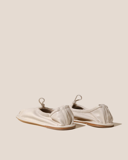 PUNTERA SUPPLE SHINY - Pleated-Toe Pump - Hereu online