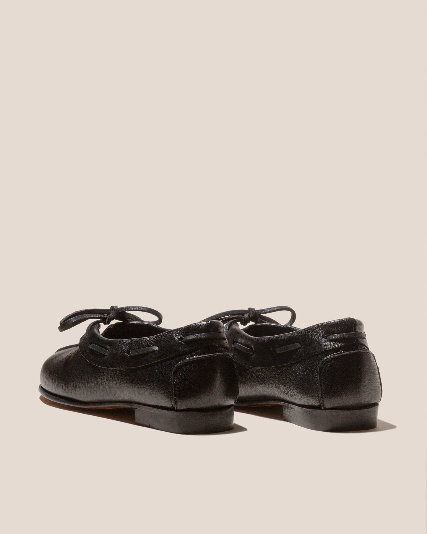 TILLA SUPPLE SHINY - Deconstructed Babouche - Hereu US