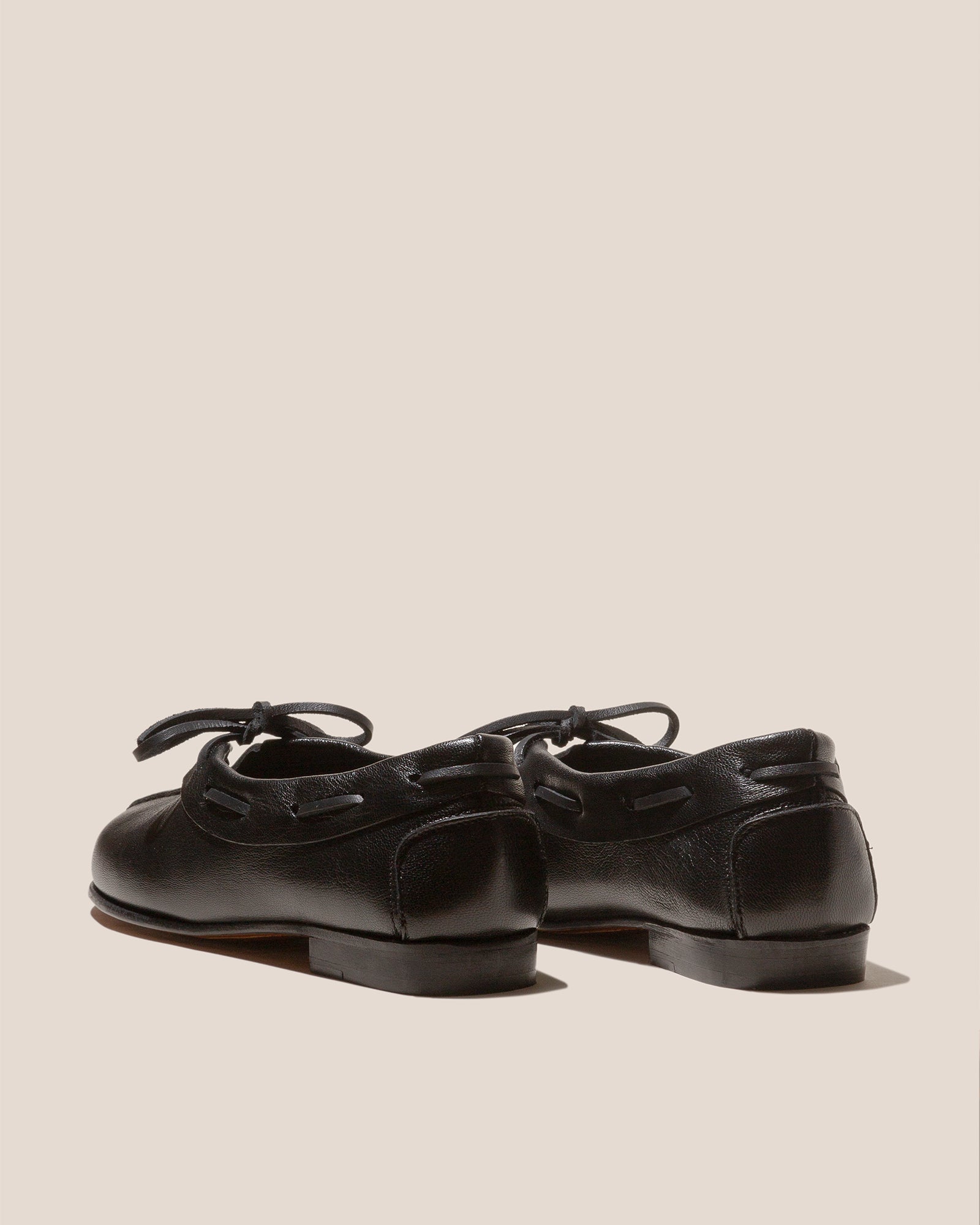 TILLA SUPPLE SHINY - Deconstructed Babouche - Hereu US