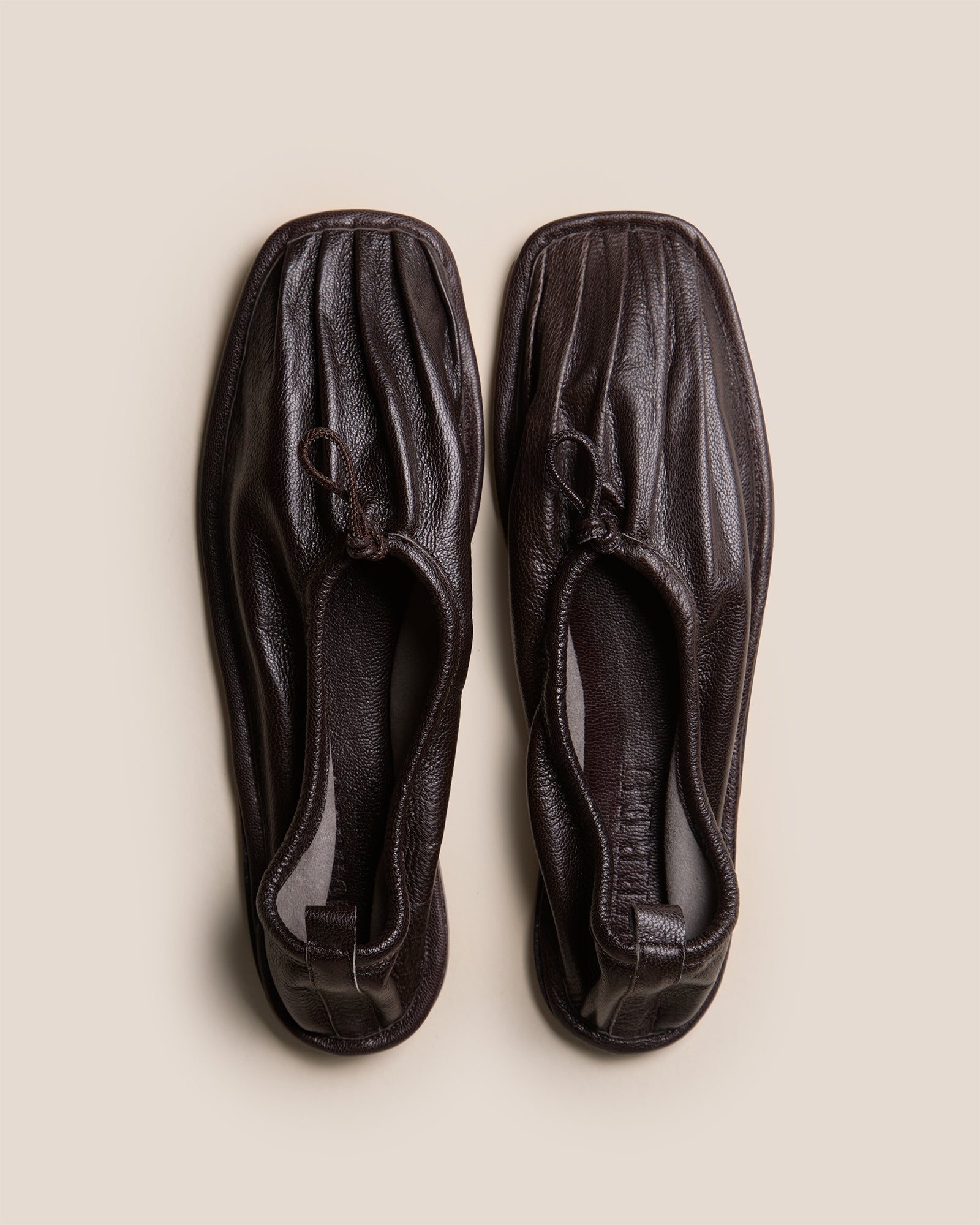 PUNTERA SUPPLE SHINY - Pleated-Toe Pump - Hereu near me
