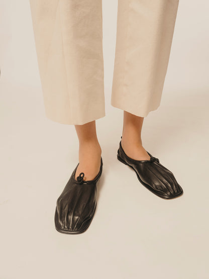PUNTERA SUPPLE SHINY - Pleated-Toe Pump - Hereu near me