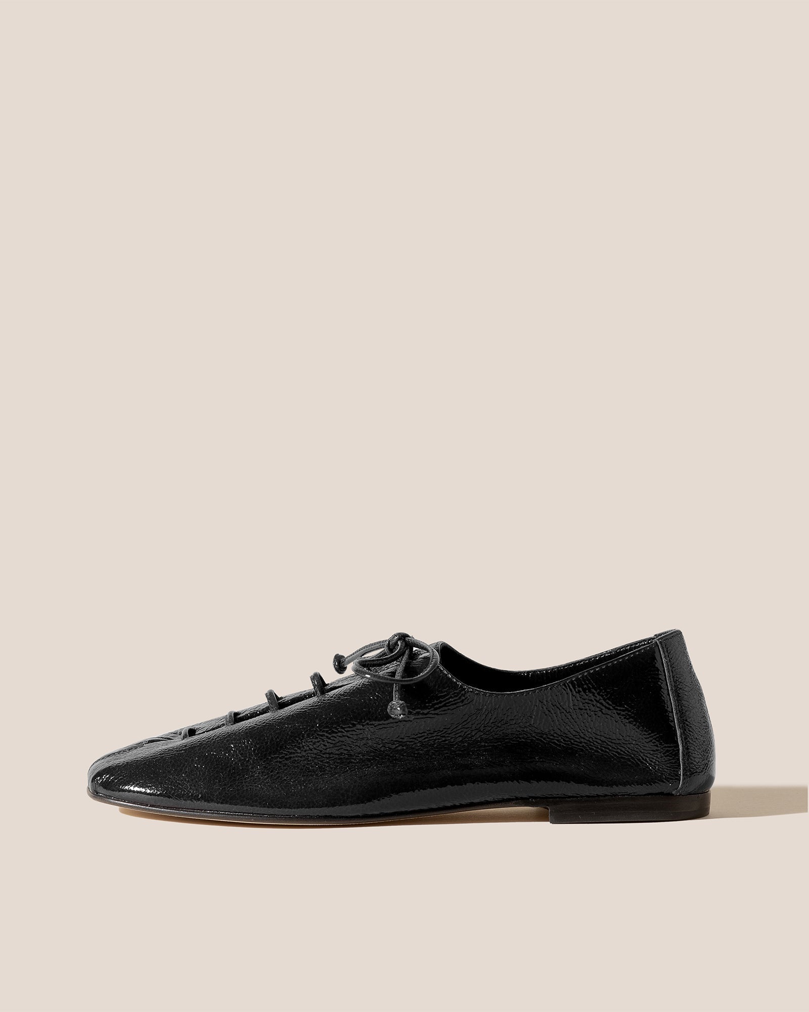 PLEGADA CRINKLED GLOSSY - Deconstructed Lace-up Shoe - Hereu US