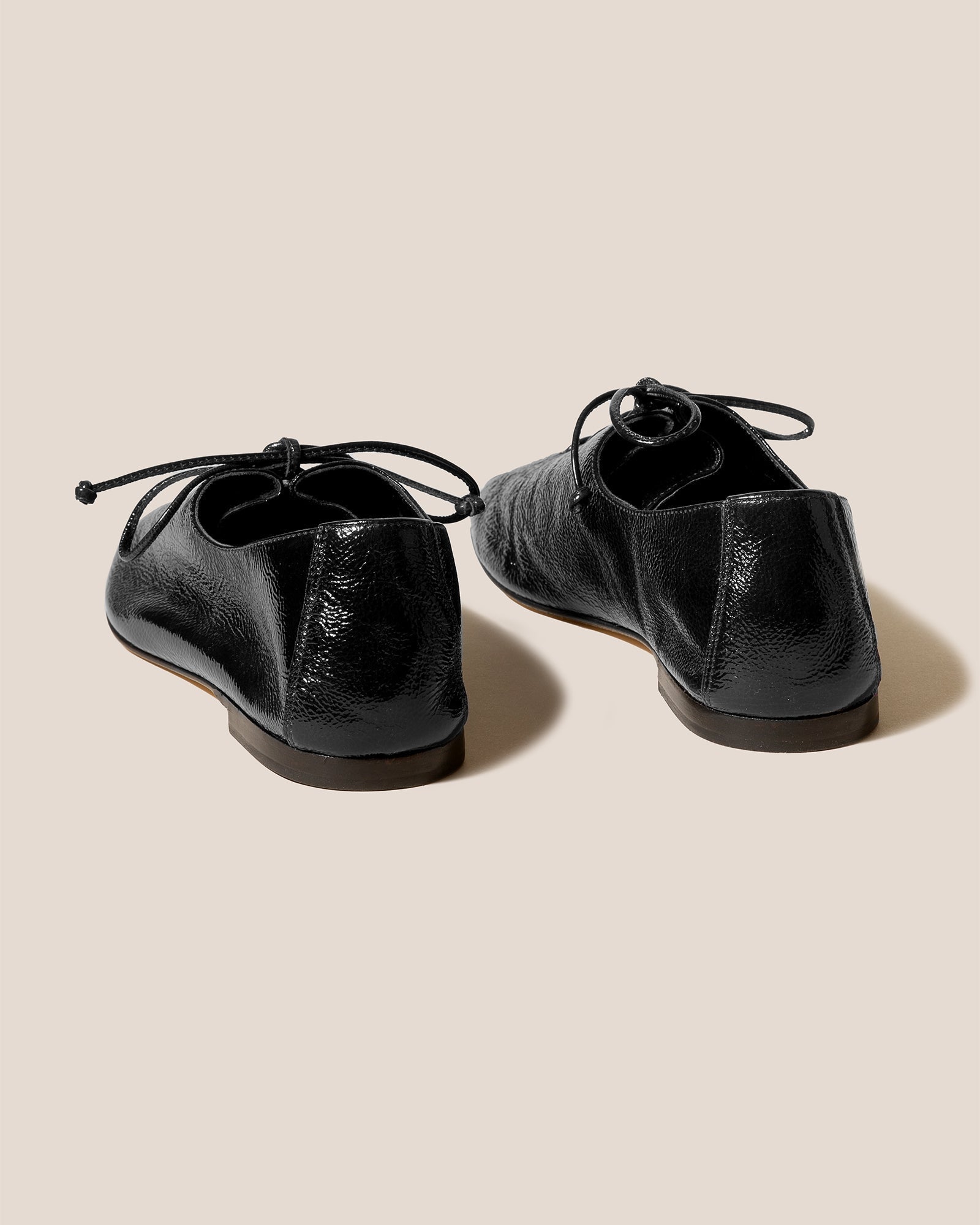 PLEGADA CRINKLED GLOSSY - Deconstructed Lace-up Shoe - Hereu US
