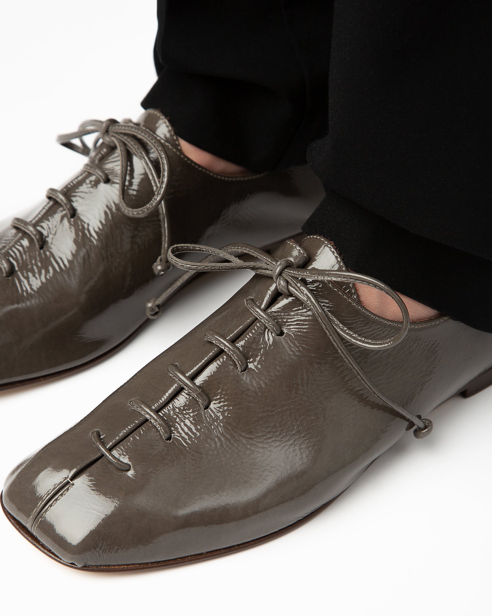 PLEGADA CRINKLED GLOSSY - Deconstructed Lace-up Shoe - Hereu US