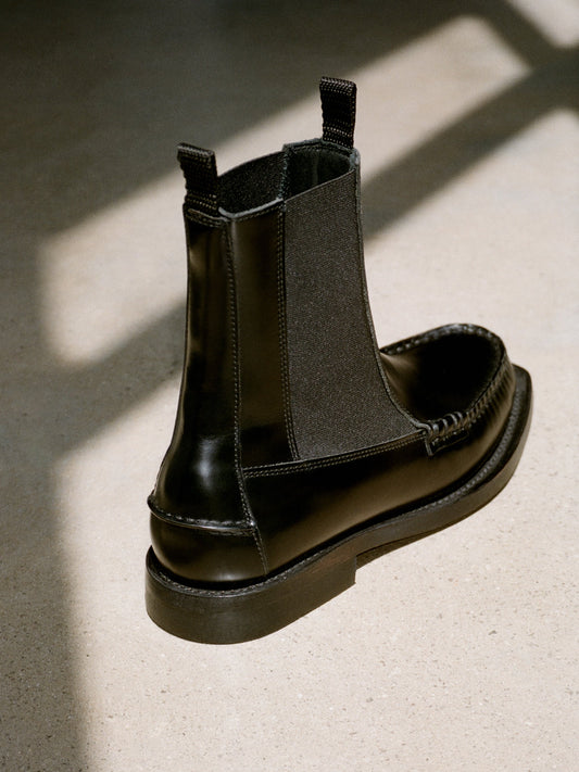 ALDA - Low-calf Chelsea Boot - Hereu on sale