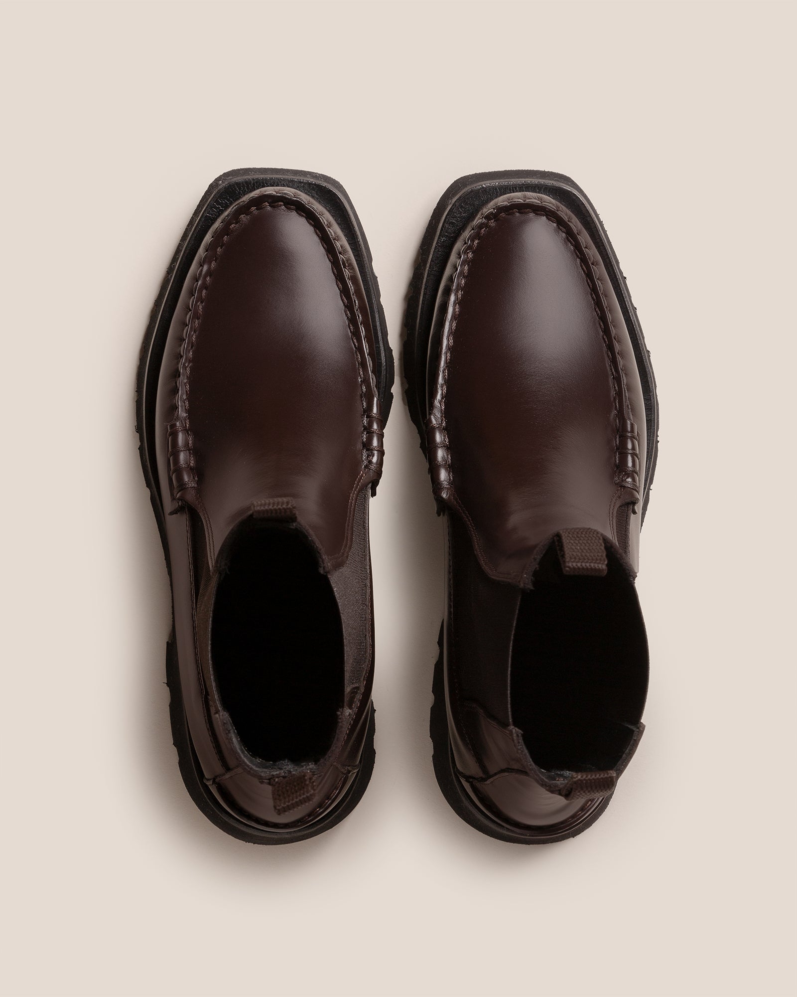 ALDA SPORT - Tread Sole Low-Calf Chelsea Boot - Hereu discount
