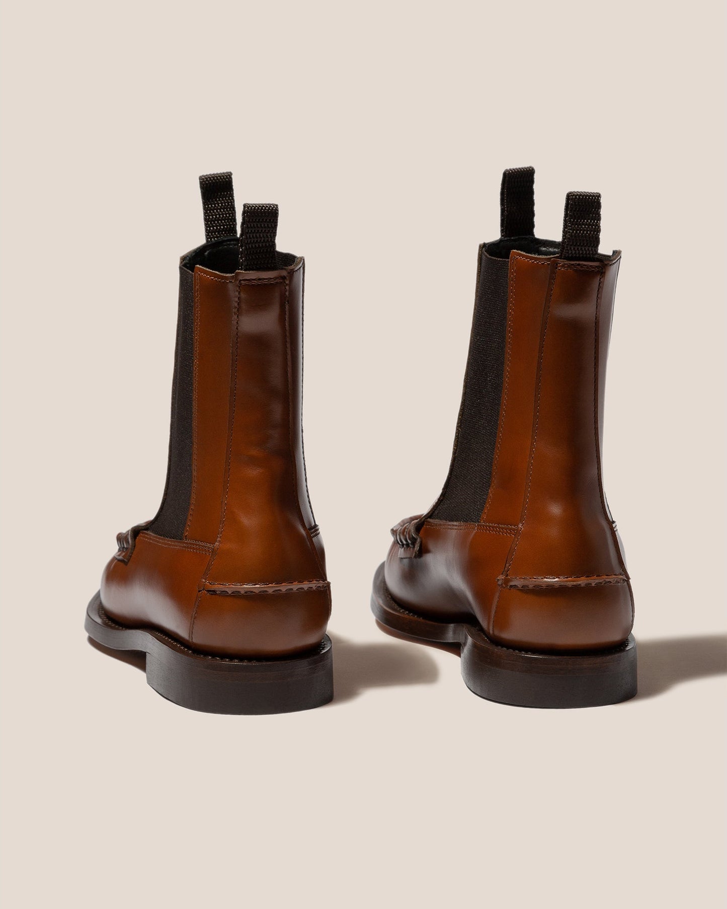 ALDA - Low-calf Chelsea Boot - Hereu US