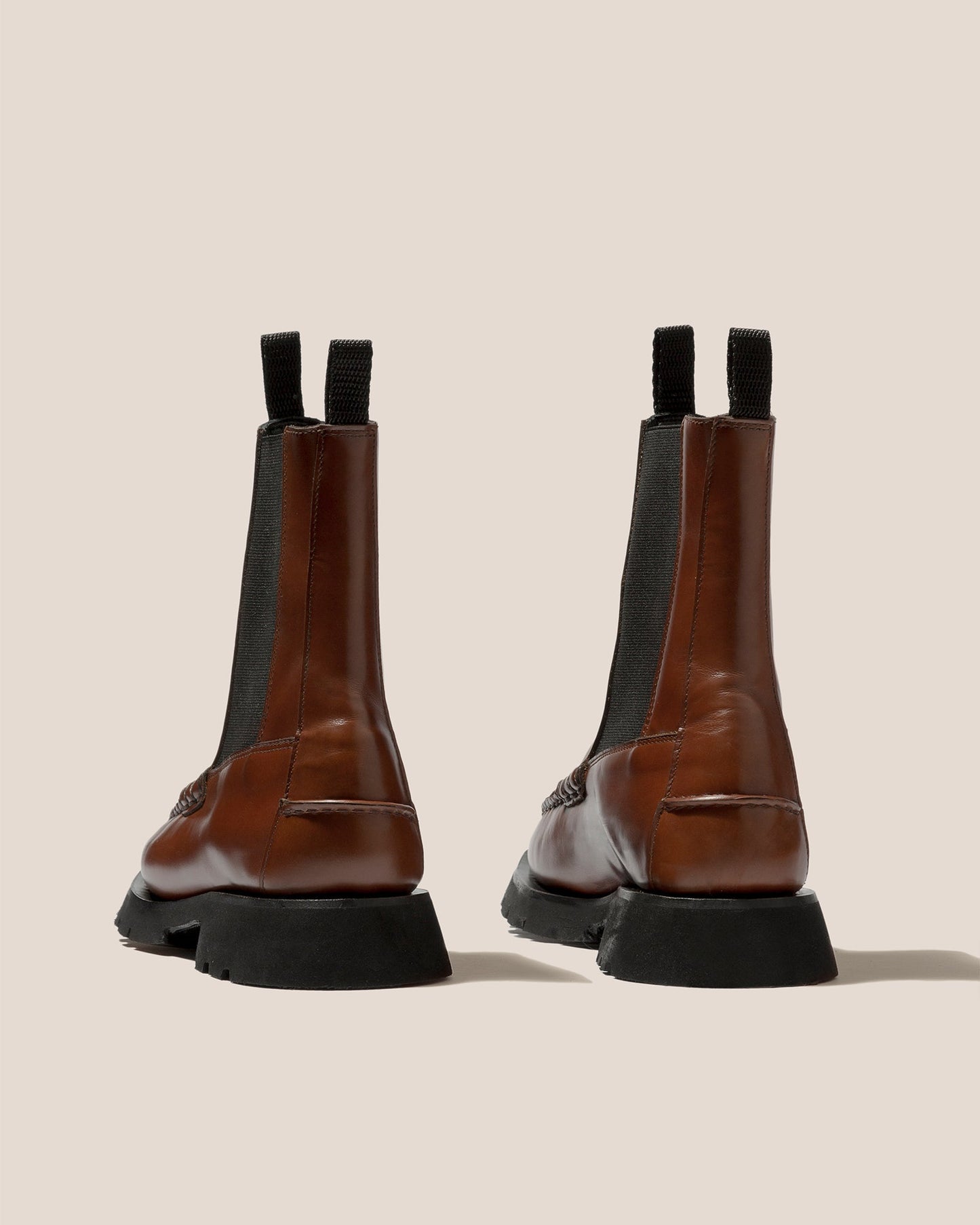 ALDA SPORT - Tread Sole Low-calf Chelsea Boot - Hereu near me