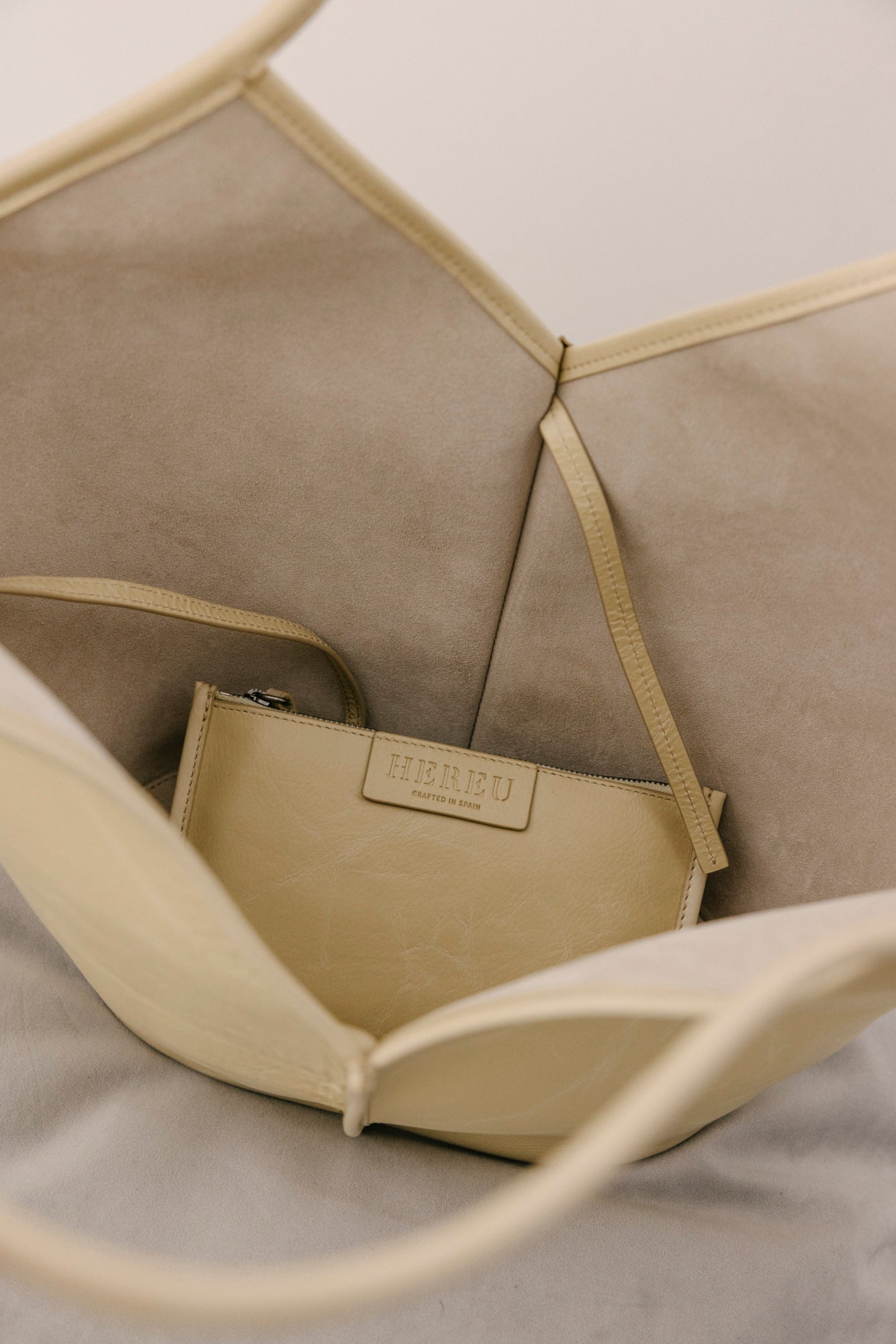 CALELLA DISTRESSED - Leather Tote Bag - Hereu sale