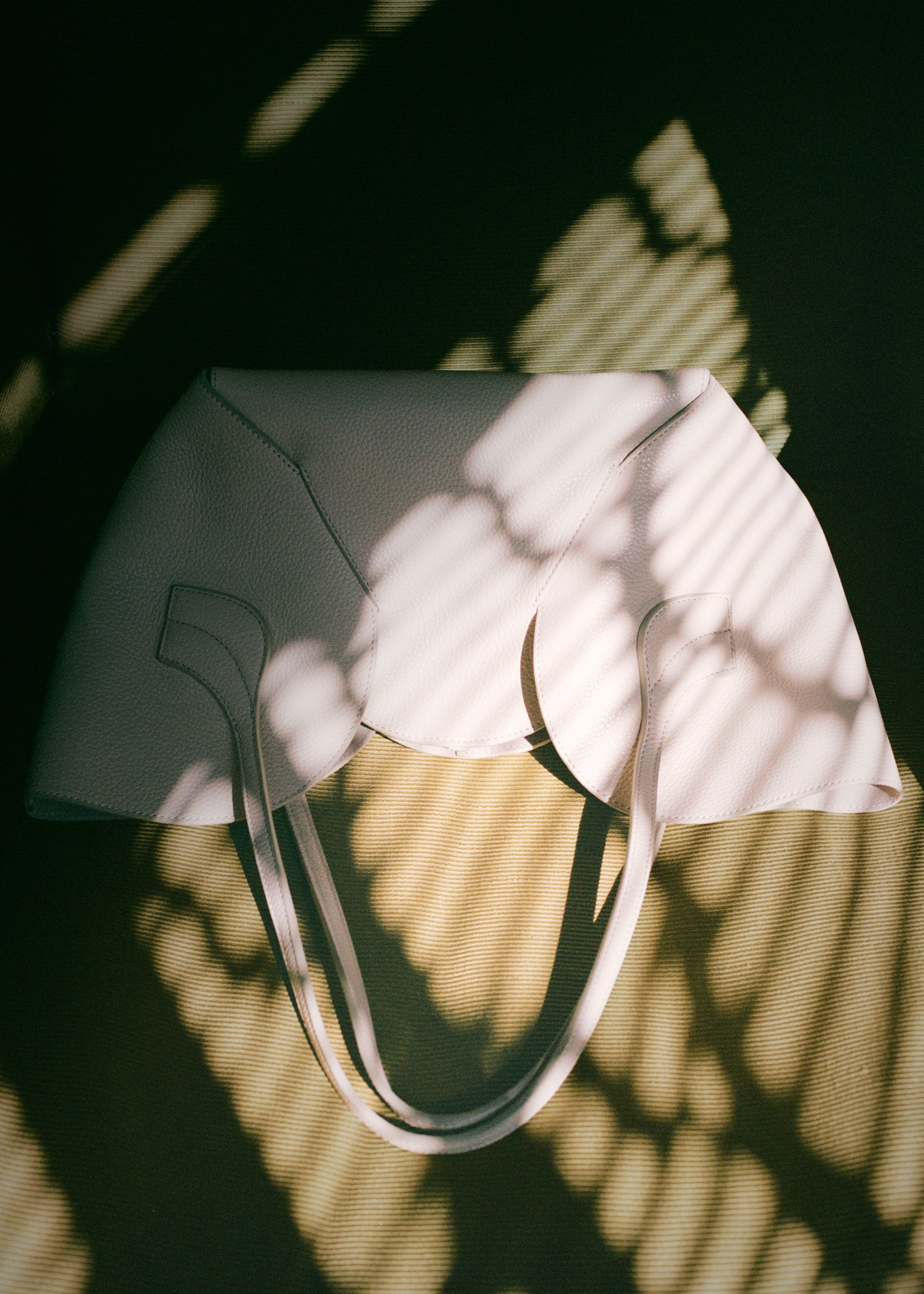SEPAL S GRAINY - Tulip Shape Zipped Tote Bag - Hereu discount