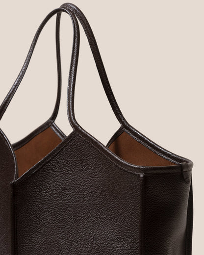 CALELLA SQUARED MEDIUM GRAINY - Leather-trimmed Tote Bag - Hereu near me