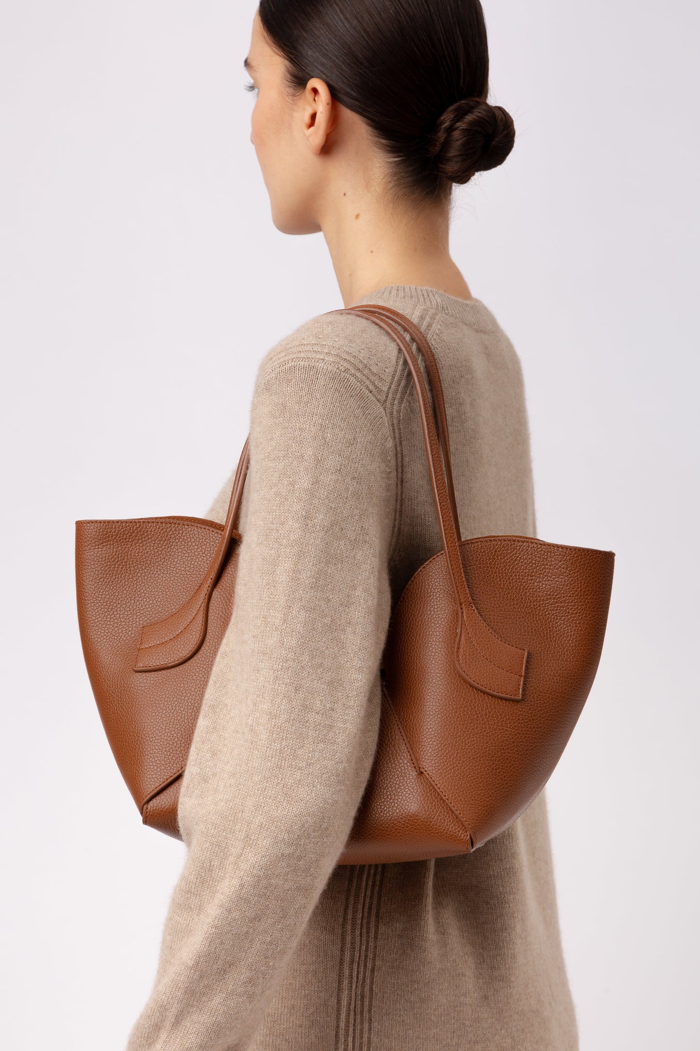 SEPAL S GRAINY - Tulip Shape Zipped Tote Bag - Hereu for sale