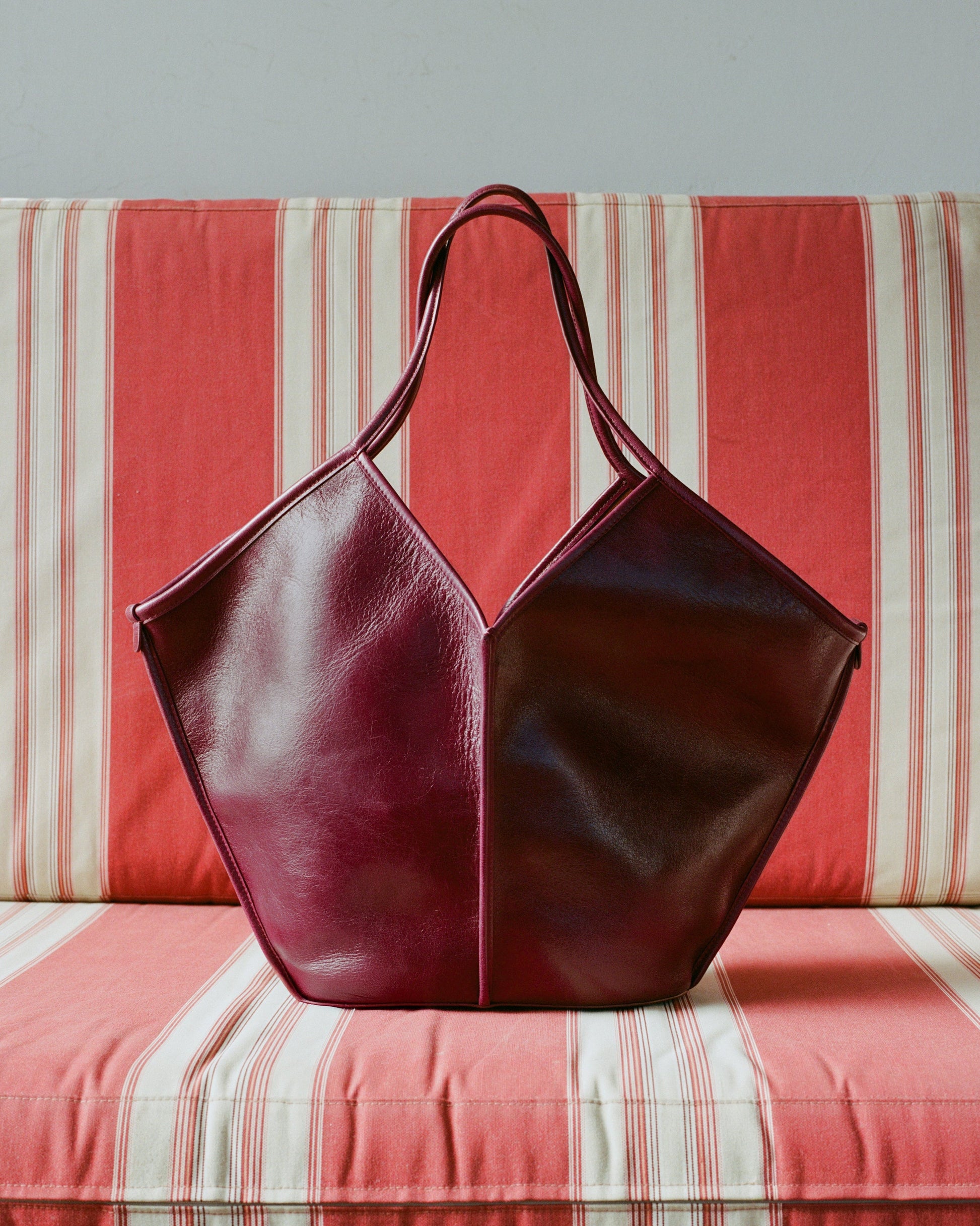CALELLA DISTRESSED - Leather Tote Bag - Hereu online