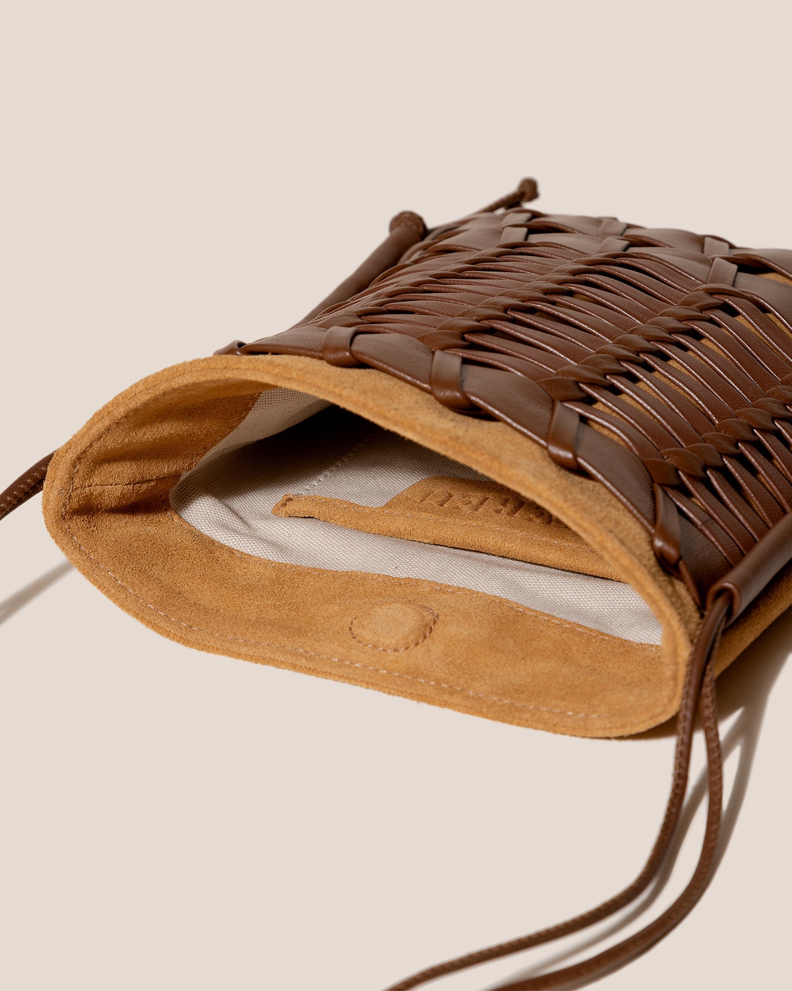 TRENA SUEDE - Flat Square Crossbody Bag - Hereu outlet