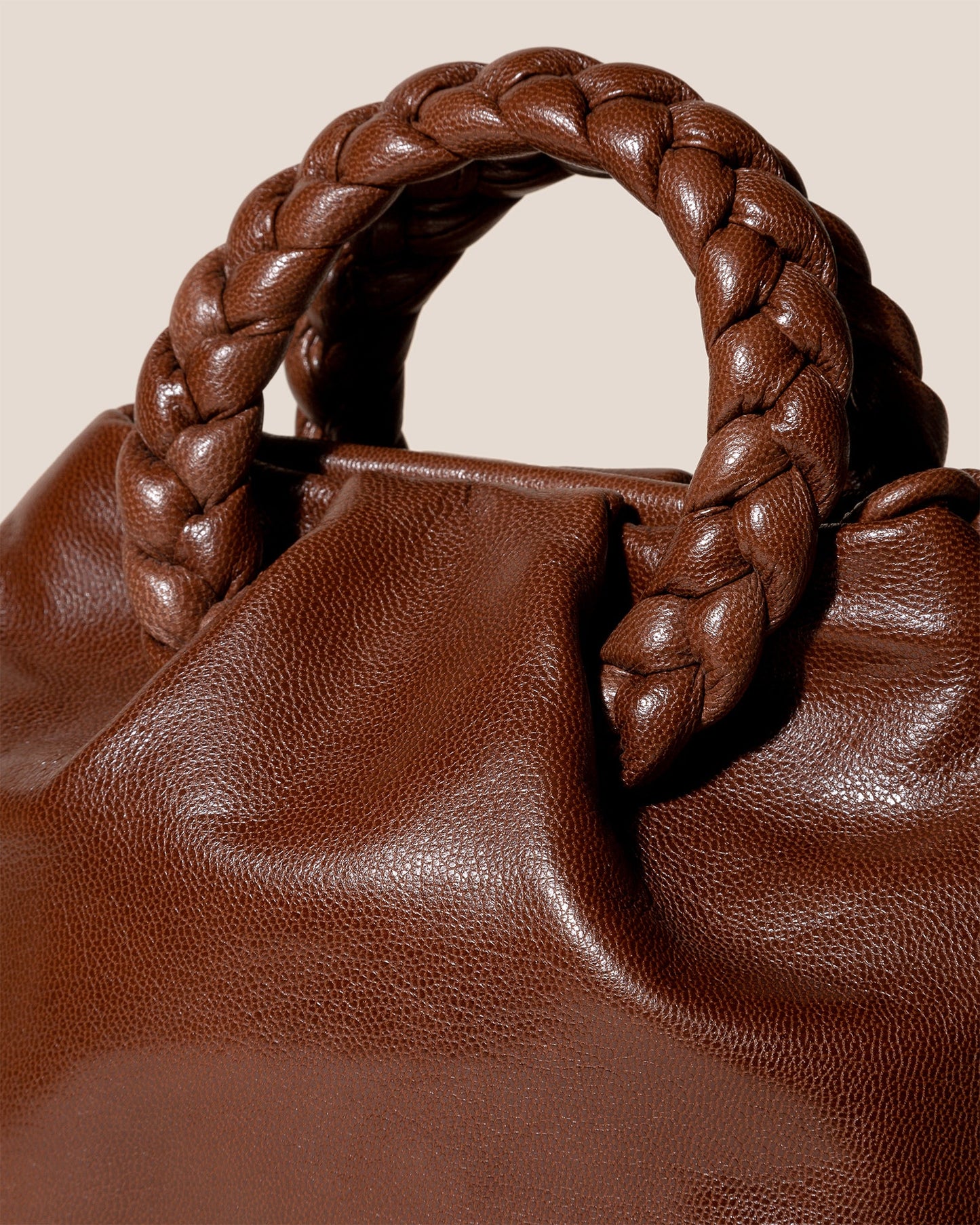 BOMBON M SUPPLE SHINY - Medium Plaited-handle Leather Handbag - Hereu discount