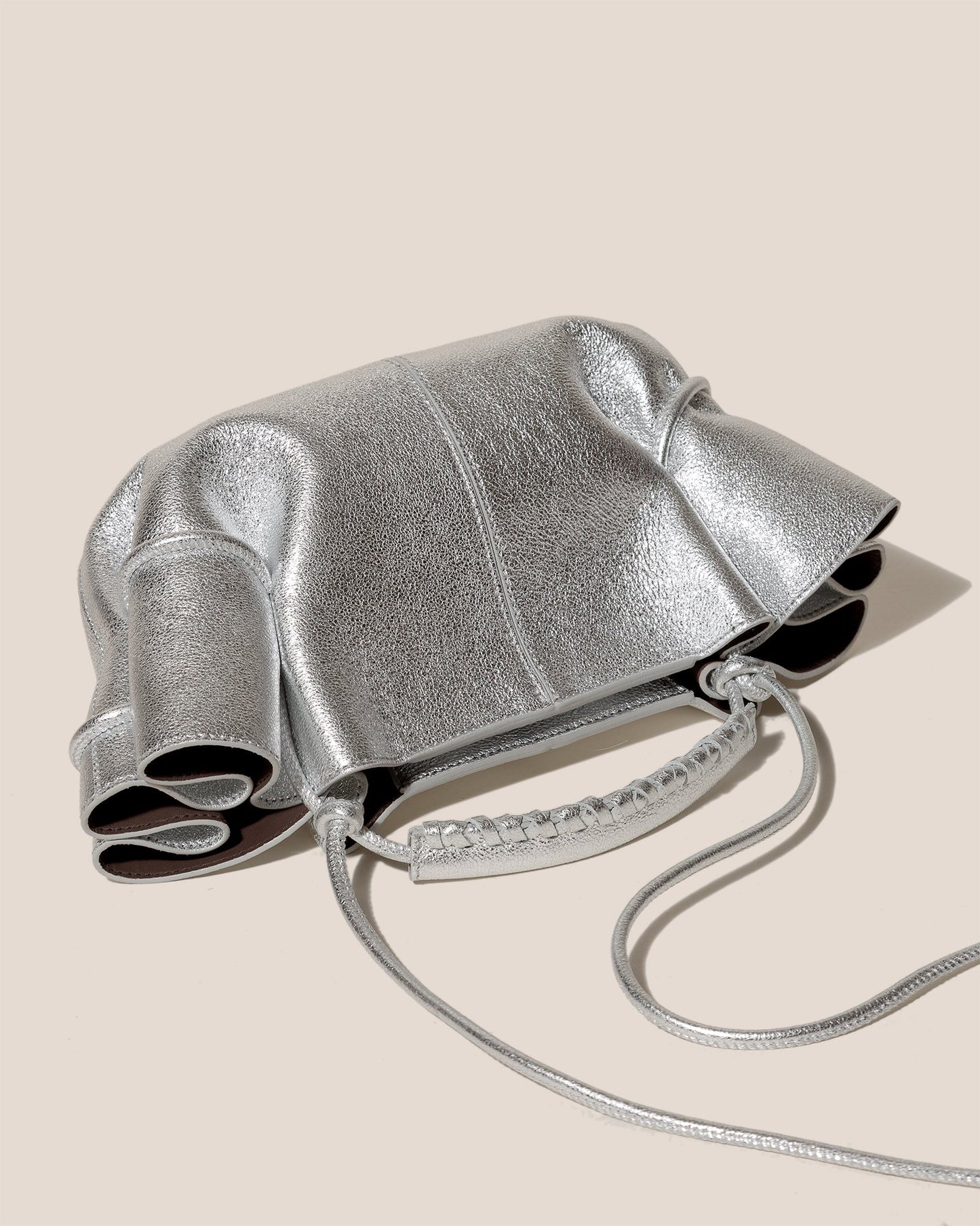 ARTA MINI METALLIC - Pleated Crossbody Bag - Hereu outlet