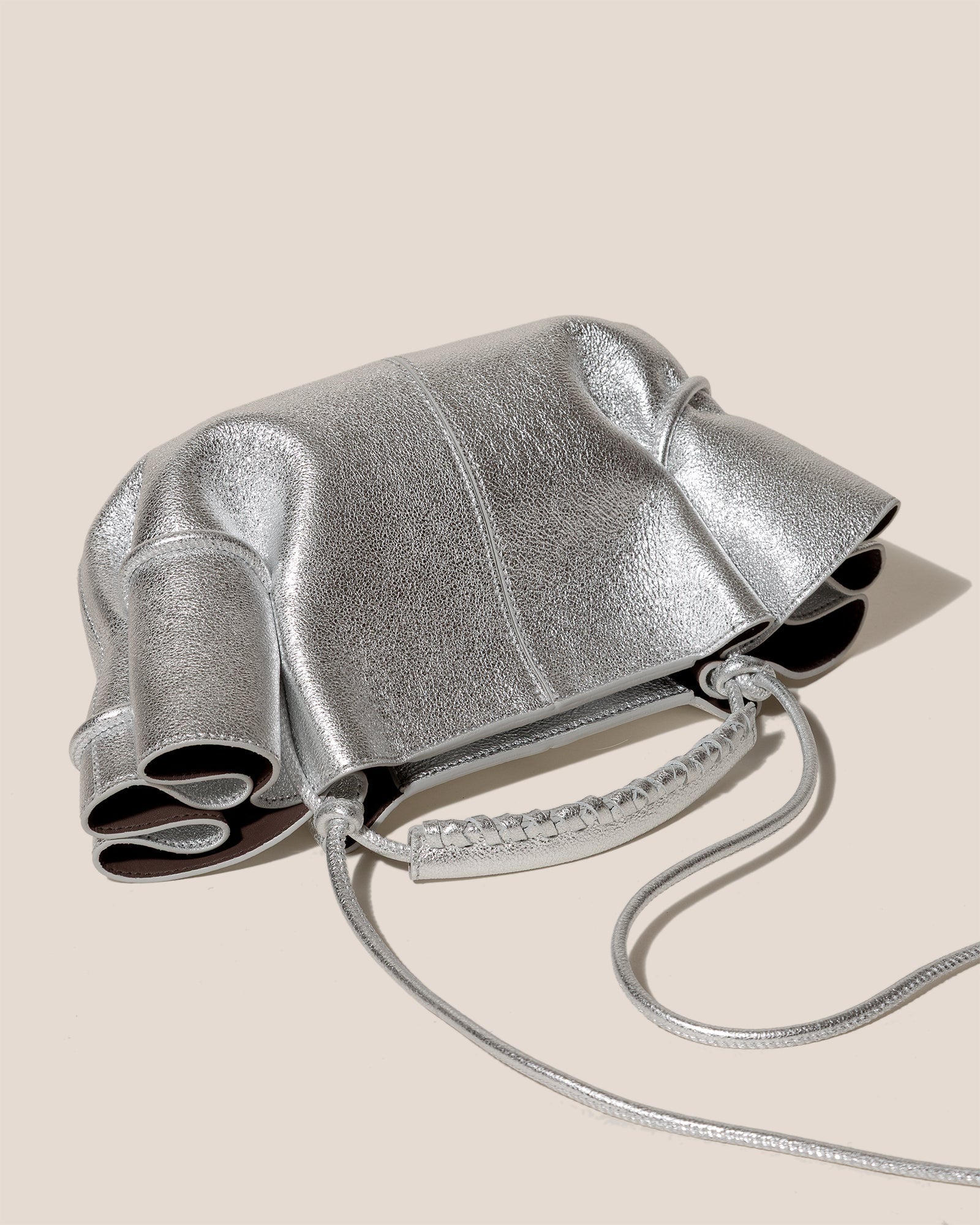 ARTA MINI METALLIC - Pleated Crossbody Bag - Hereu outlet