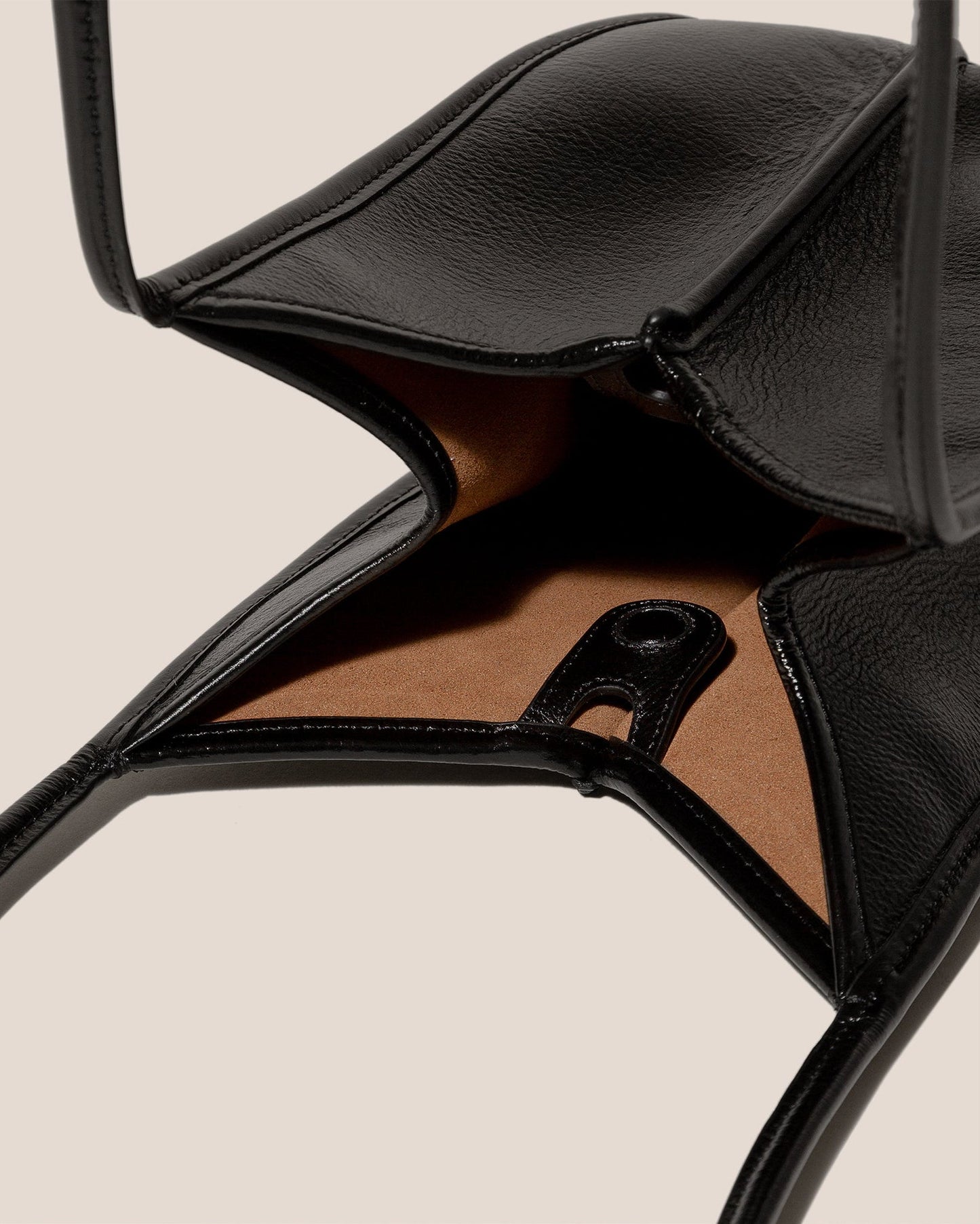 CALELLA BUCKET LEATHER - Leather-trimmed Shoulder Bag - Hereu outlet
