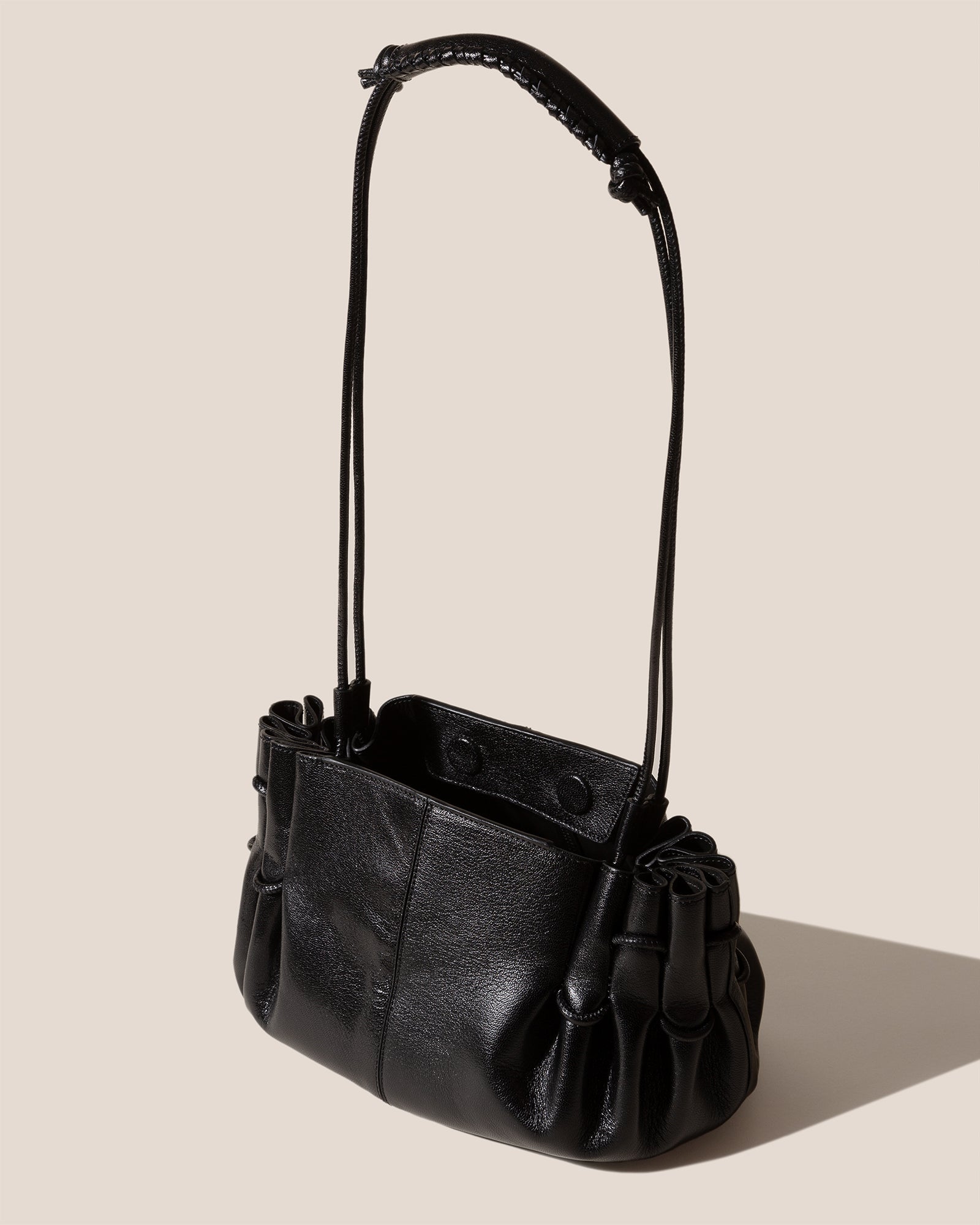 ARTA - Pleated Shoulder Bag - Hereu near me