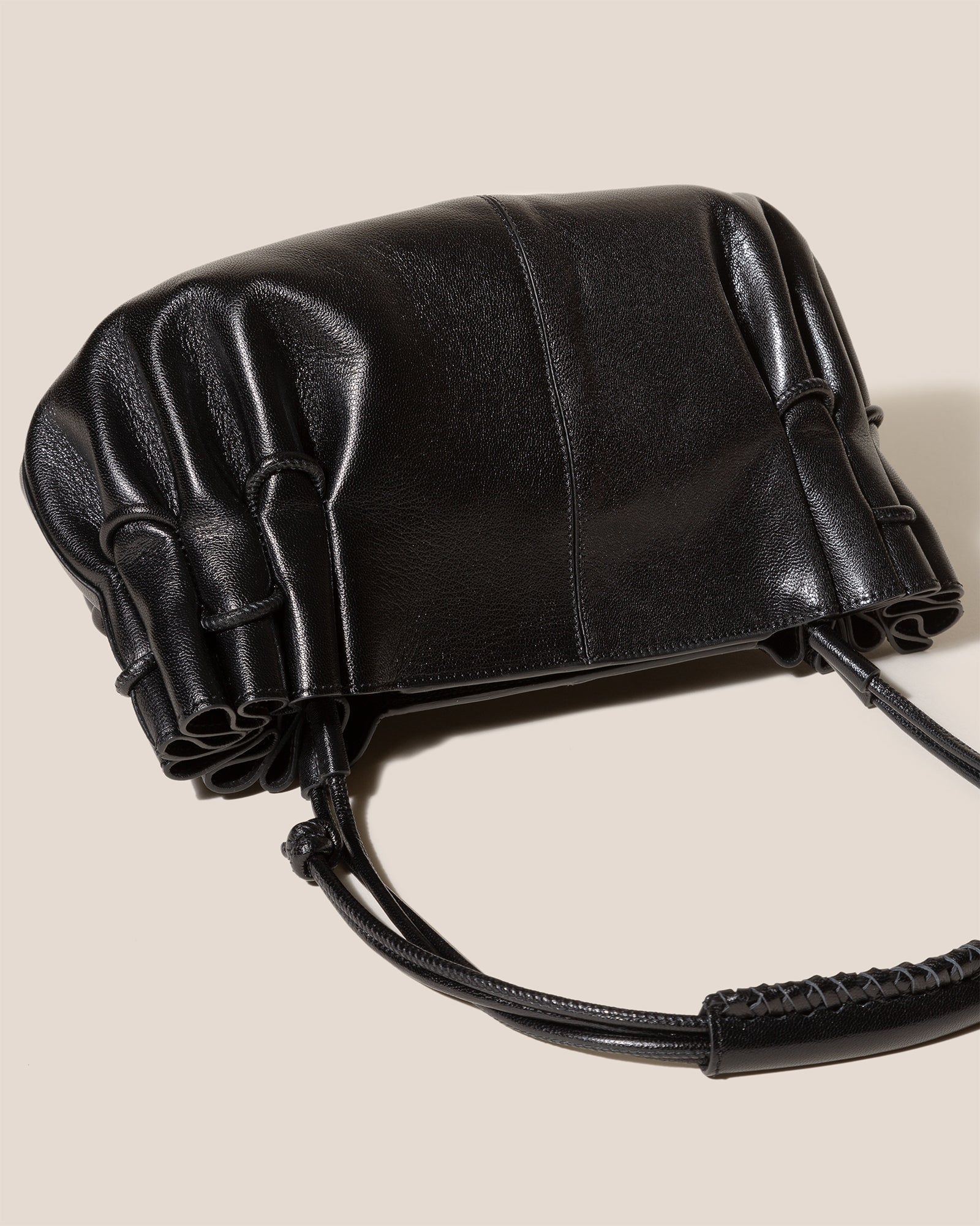 ARTA - Pleated Shoulder Bag - Hereu near me