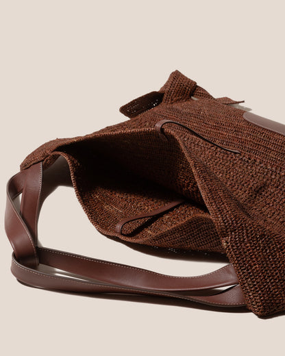 CADOR - Slouchy Crocheted Raffia Shoulder Bag - Hereu online