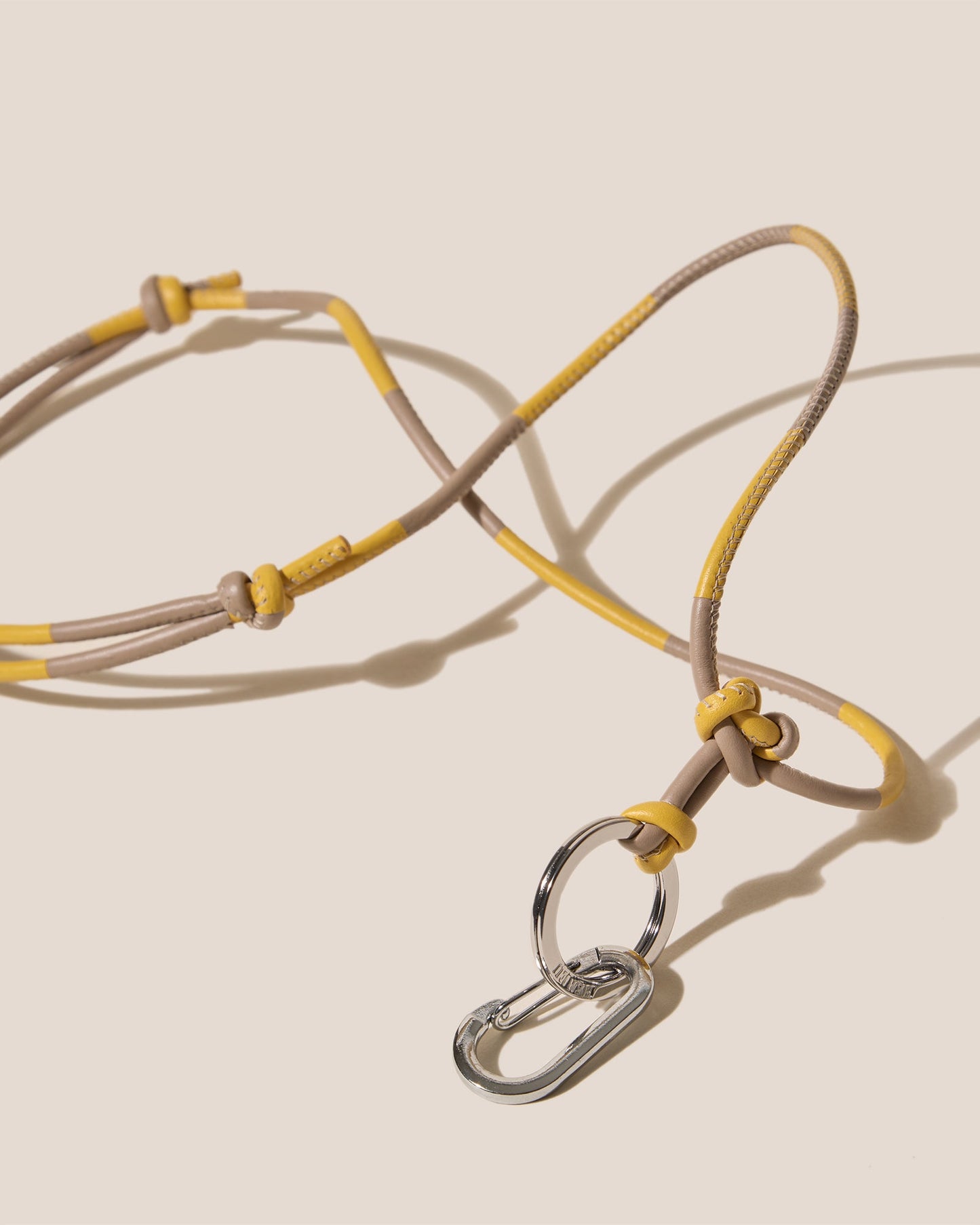 LLUM KEYCHAIN - Hand-Knotted Patchwork Keychain - Hereu US