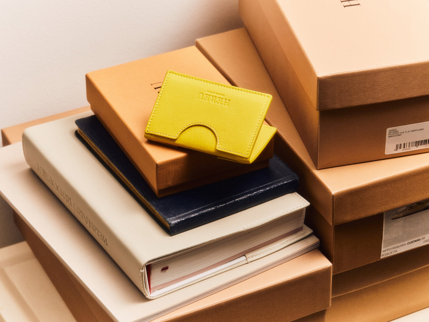 RODONA - Foldable Leather Card Holder - Hereu near me