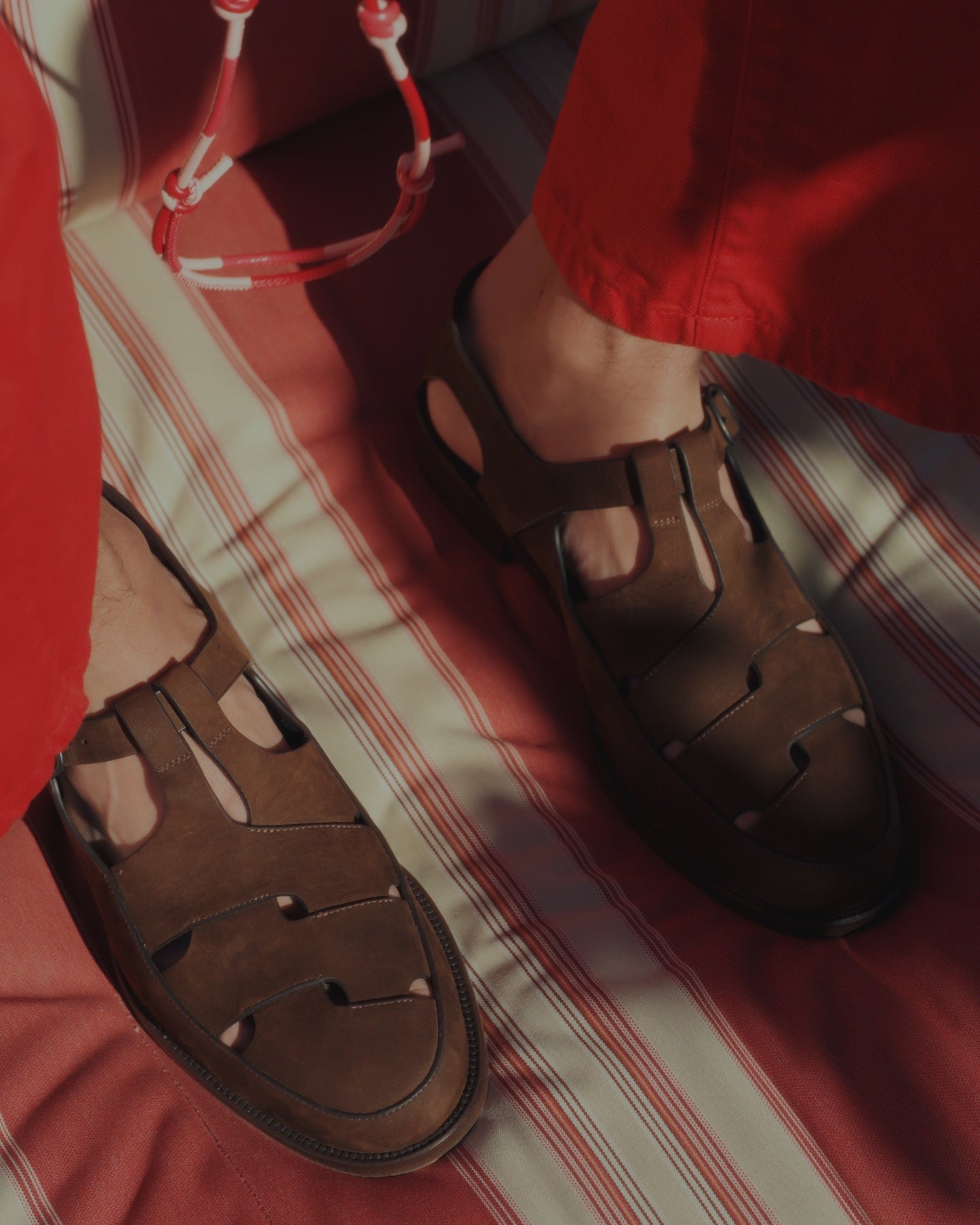 BESSO NUBUCK - Woven T-bar Sandal - Hereu online