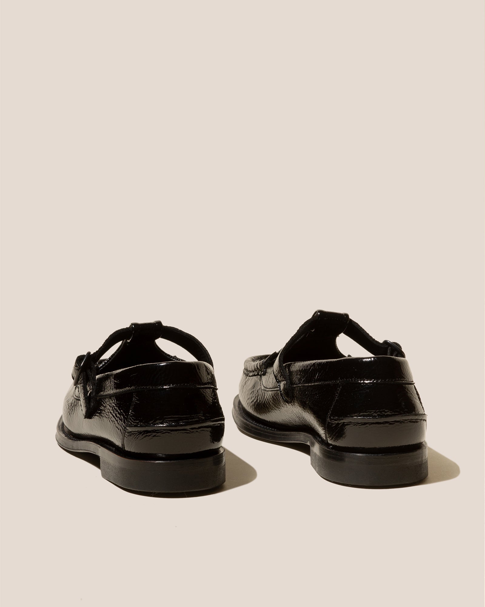 ALBER CRINKLED GLOSSY - T-bar Loafer - Hereu near me
