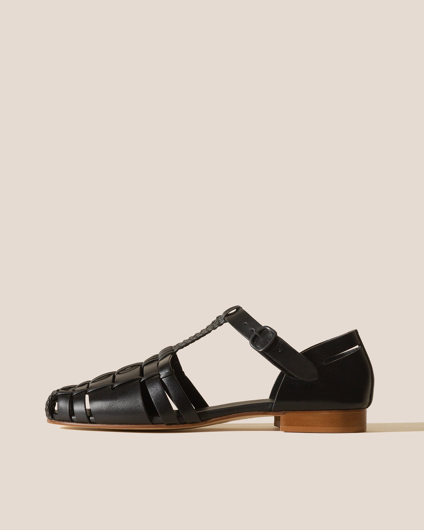 VEDRA - Round-Toe Soft Fisherman Sandal - Hereu sale