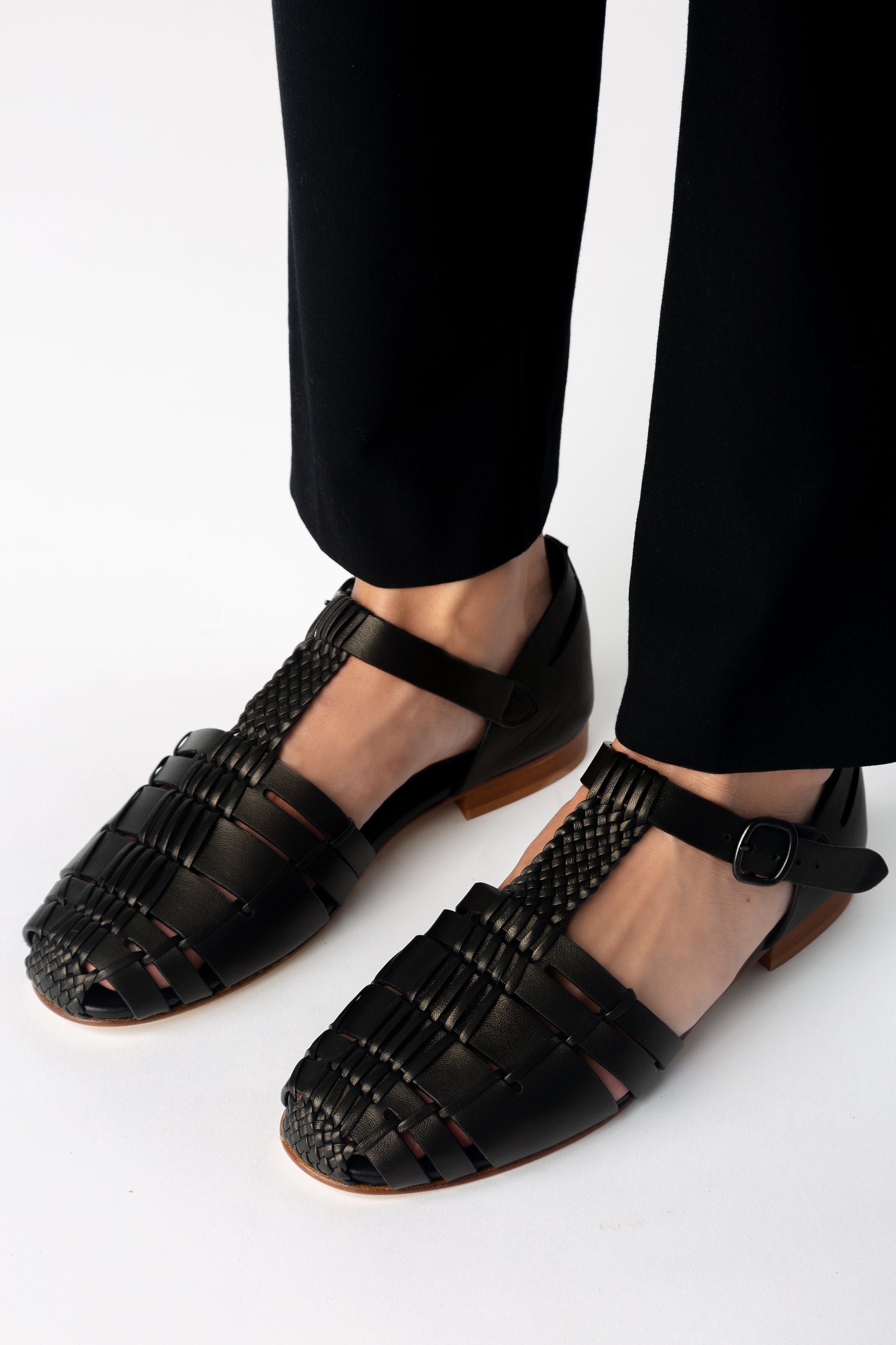 VEDRA - Round-Toe Soft Fisherman Sandal - Hereu sale