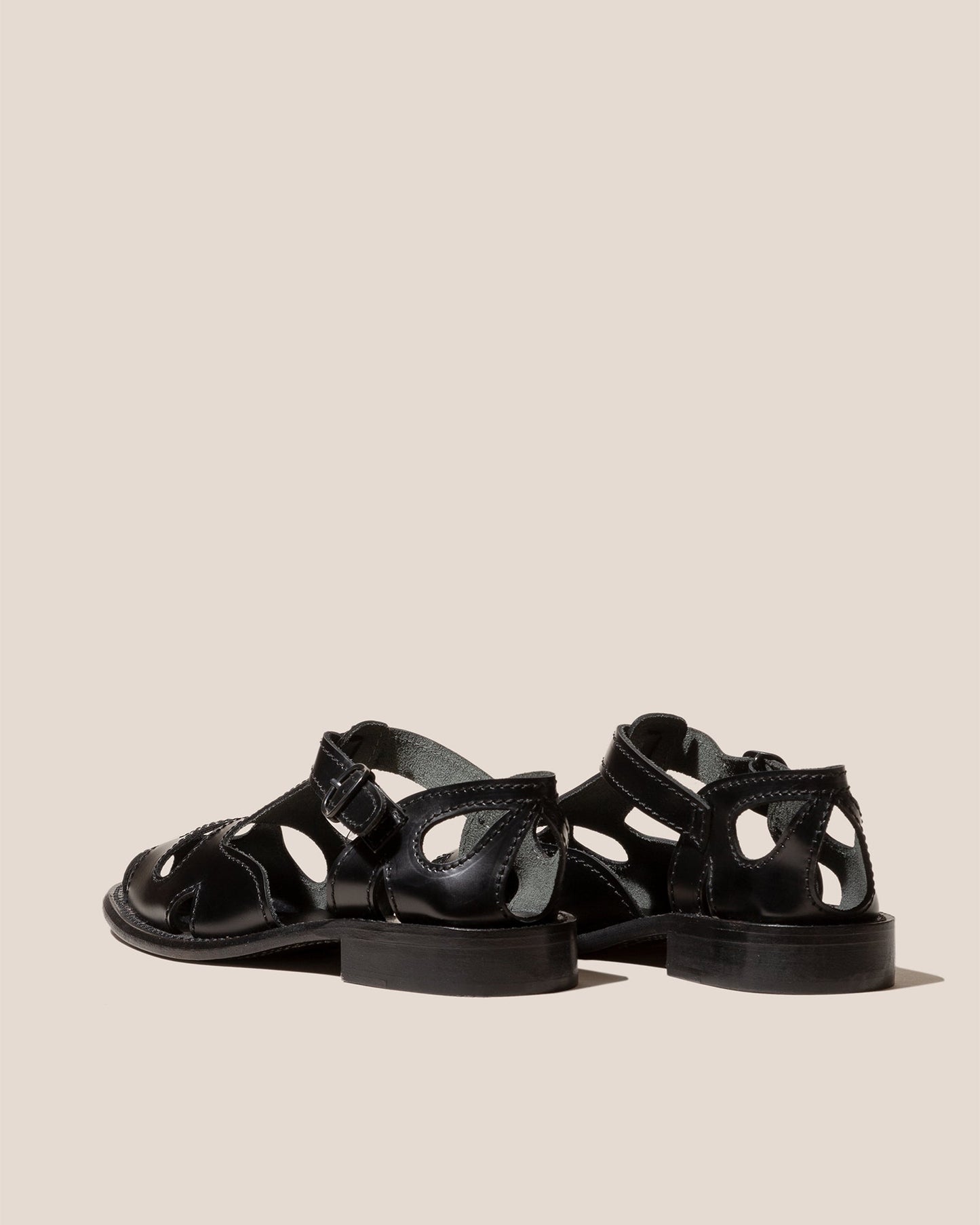FLORETA - T-bar Sandal - Hereu US